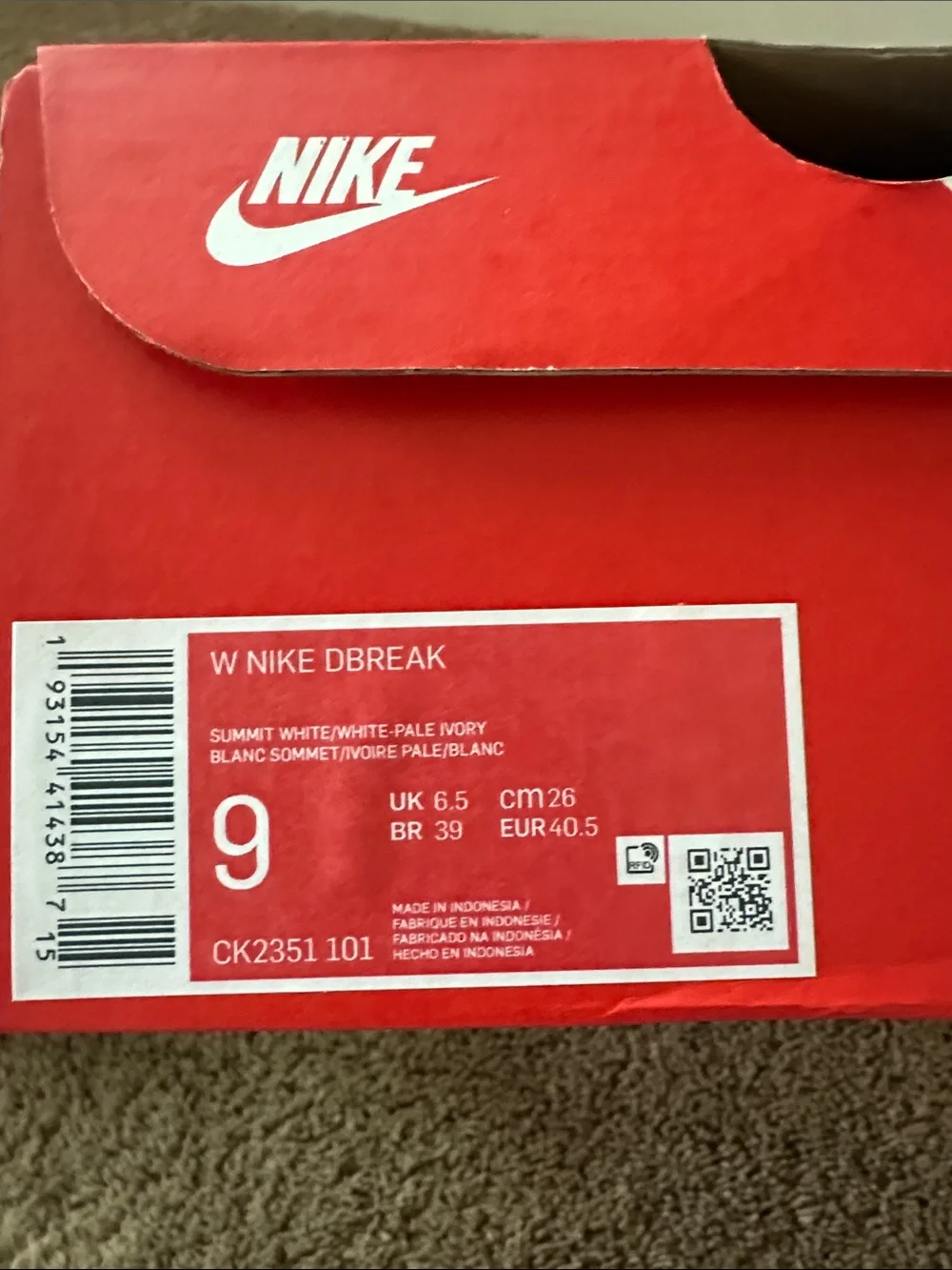 Nike Women’s Daybreak Sneaker